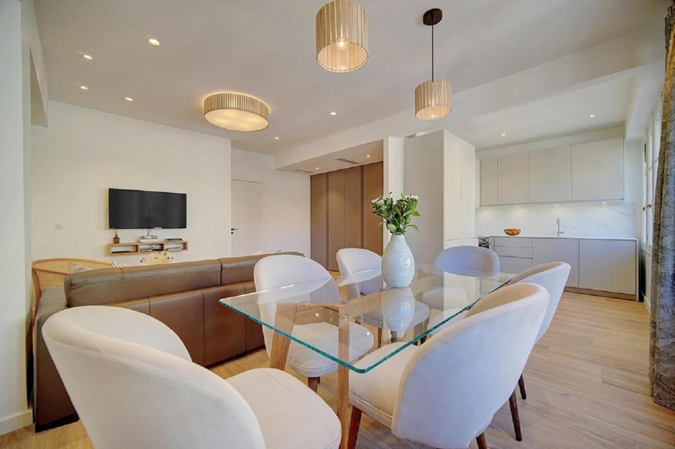 Magnifique 3 Pieces Renove Cannes Centre 'Banane' Avec Veranda ! A2B88 المظهر الخارجي الصورة